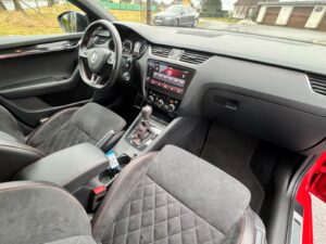 Fahrzeugabbildung SKODA Octavia Combi RS 245*LED*DSG*PANO*CAM*VELVET ROT