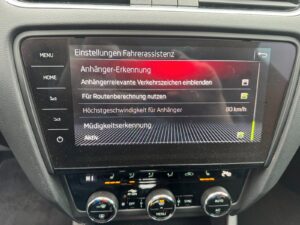 Fahrzeugabbildung SKODA Octavia Combi RS 245*LED*DSG*PANO*CAM*VELVET ROT