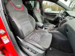 Fahrzeugabbildung SKODA Octavia Combi RS 245*LED*DSG*PANO*CAM*VELVET ROT