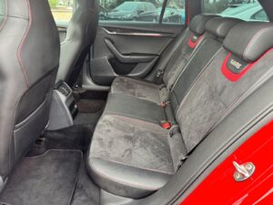 Fahrzeugabbildung SKODA Octavia Combi RS 245*LED*DSG*PANO*CAM*VELVET ROT