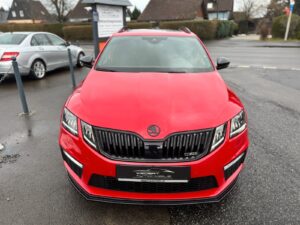 Fahrzeugabbildung SKODA Octavia Combi RS 245*LED*DSG*PANO*CAM*VELVET ROT