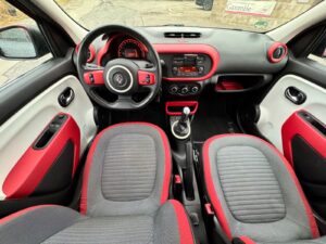 Fahrzeugabbildung Renault Twingo Experience*WENIG KM*VIELE NEUTEILE*