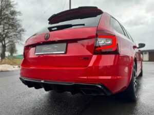 Fahrzeugabbildung SKODA Octavia Combi RS 245*LED*DSG*PANO*CAM*VELVET ROT