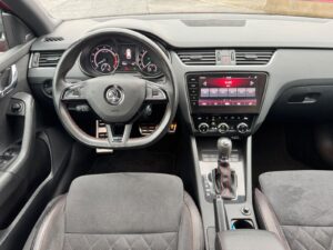 Fahrzeugabbildung SKODA Octavia Combi RS 245*LED*DSG*PANO*CAM*VELVET ROT