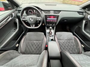 Fahrzeugabbildung SKODA Octavia Combi RS 245*LED*DSG*PANO*CAM*VELVET ROT