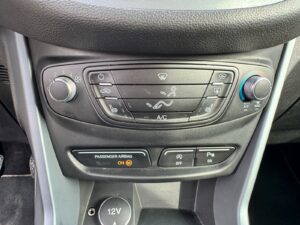 Fahrzeugabbildung Ford B-Max Sync Edition