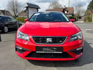 Fahrzeugabbildung SEAT Leon FR*1.4TSI*LED*PANO*PURE RED*EMOTION*2 HAND*