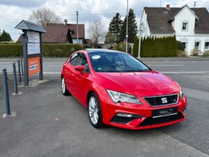 Fahrzeugabbildung SEAT Leon FR*1.4TSI*LED*PANO*PURE RED*EMOTION*2 HAND*