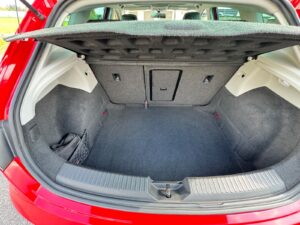 Fahrzeugabbildung SEAT Leon FR*1.4TSI*LED*PANO*PURE RED*EMOTION*2 HAND*