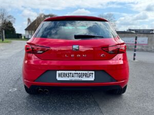 Fahrzeugabbildung SEAT Leon FR*1.4TSI*LED*PANO*PURE RED*EMOTION*2 HAND*