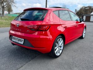 Fahrzeugabbildung SEAT Leon FR*1.4TSI*LED*PANO*PURE RED*EMOTION*2 HAND*