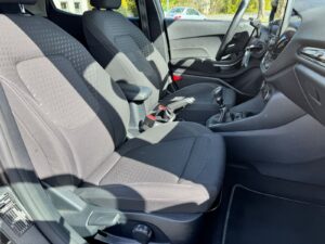 Fahrzeugabbildung Ford Fiesta Titanium* 2 HAND*WENIG KM*GARANTIE*