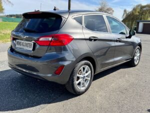 Fahrzeugabbildung Ford Fiesta Titanium* 2 HAND*WENIG KM*GARANTIE*