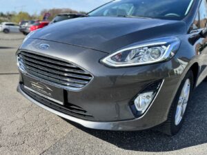 Fahrzeugabbildung Ford Fiesta Titanium* 2 HAND*WENIG KM*GARANTIE*