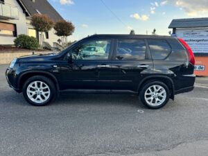 Fahrzeugabbildung Nissan X-Trail LE 4X4 *2,0 dCi *LEDER*XENON*CAM*