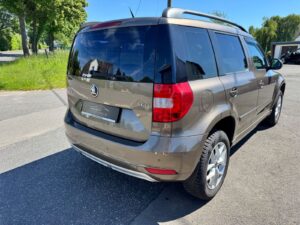 Fahrzeugabbildung SKODA Yeti Ambition* 2.0 TDI* PLUSPAKET*AHK*PDC*ALU*