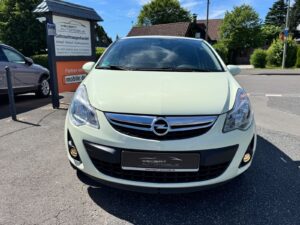 Fahrzeugabbildung Opel Corsa D Satellite* 1.4 *