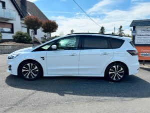 Fahrzeugabbildung Ford B-Max Sync Edition