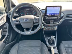 Fahrzeugabbildung Ford Fiesta Titanium* 2 HAND*WENIG KM*GARANTIE*