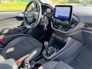 Fahrzeugabbildung Ford Fiesta Titanium* 2 HAND*WENIG KM*GARANTIE*