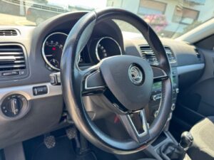 Fahrzeugabbildung SKODA Yeti Ambition* 2.0 TDI* PLUSPAKET*AHK*PDC*ALU*