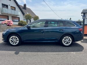 Fahrzeugabbildung SKODA Octavia Combi Style* 2.0 TDI*LED*ACC*HUD*4xSZHZ*