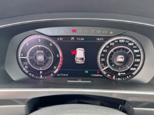 Fahrzeugabbildung Volkswagen Tiguan R-Line* 4Motion*LED*DSG*ACC*CAM*AHK*