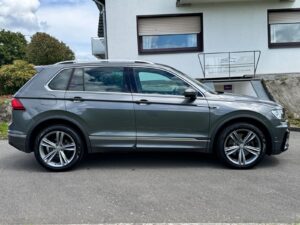 Fahrzeugabbildung Volkswagen Tiguan R-Line* 4Motion*LED*DSG*ACC*CAM*AHK*