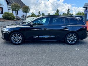 Fahrzeugabbildung Ford Focus Turnier ST-Line* LED* CAM* AHK*