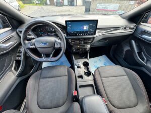 Fahrzeugabbildung Ford Focus Turnier ST-Line* LED* CAM* AHK*
