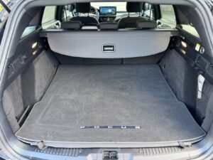 Fahrzeugabbildung Ford Focus Turnier ST-Line* LED* CAM* AHK*