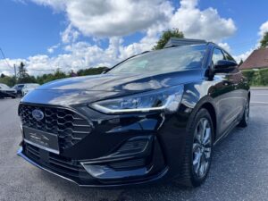 Fahrzeugabbildung Ford Focus Turnier ST-Line* LED* CAM* AHK*