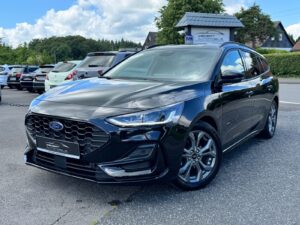Fahrzeugabbildung Ford Focus Turnier ST-Line* LED* CAM* AHK*