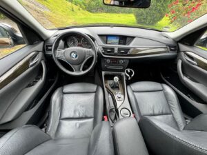 Fahrzeugabbildung BMW X1 18i* BI-XENON*PANO*HARMAN KARDON* SPORTSITZE*