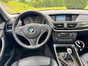 Fahrzeugabbildung BMW X1 18i* BI-XENON*PANO*HARMAN KARDON* SPORTSITZE*
