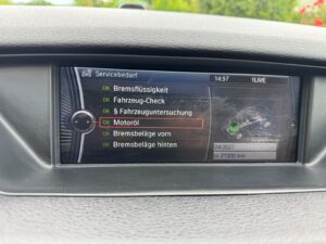 Fahrzeugabbildung BMW X1 18i* BI-XENON*PANO*HARMAN KARDON* SPORTSITZE*