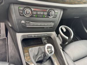 Fahrzeugabbildung BMW X1 18i* BI-XENON*PANO*HARMAN KARDON* SPORTSITZE*