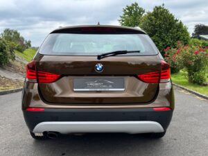 Fahrzeugabbildung BMW X1 18i* BI-XENON*PANO*HARMAN KARDON* SPORTSITZE*