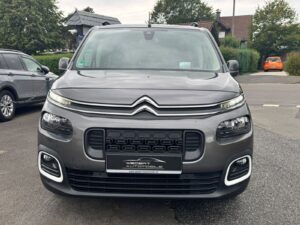 Fahrzeugabbildung Citroën Berlingo Shine M* 1 HAND*LED*CAM*HUD*AHK*PANO*
