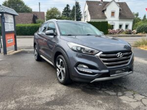 Fahrzeugabbildung Hyundai Tucson Premium 4WD* 1 HAND* AUTOMATIK* LED* CAM*