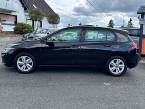 Fahrzeugabbildung Volkswagen Golf VIII Lim. Life*2.0 TDI*LED*CAM*PANO*CAM*AHK
