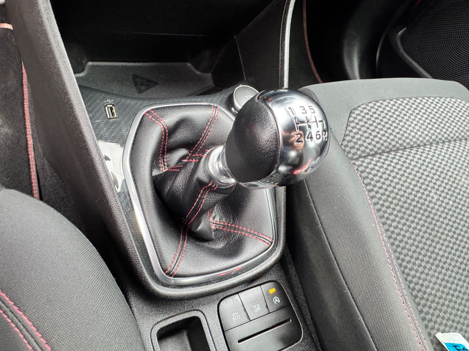 Fahrzeugabbildung Ford Fiesta ST-Line* COOL&SOUND*SPUR*ACC*WENIG KM*