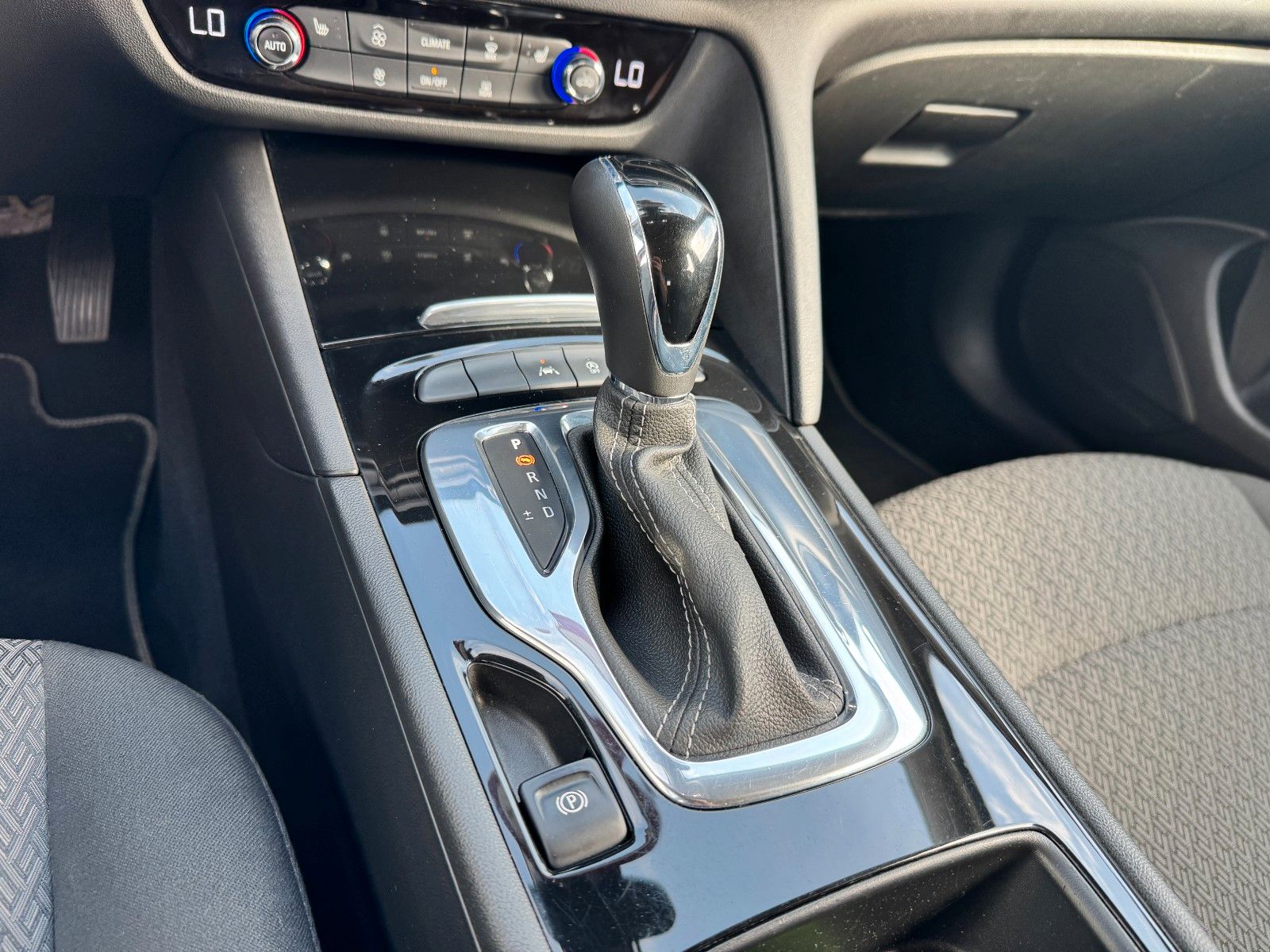 Fahrzeugabbildung Opel Insignia B Sports Tourer Edition*AUTOMATIK*