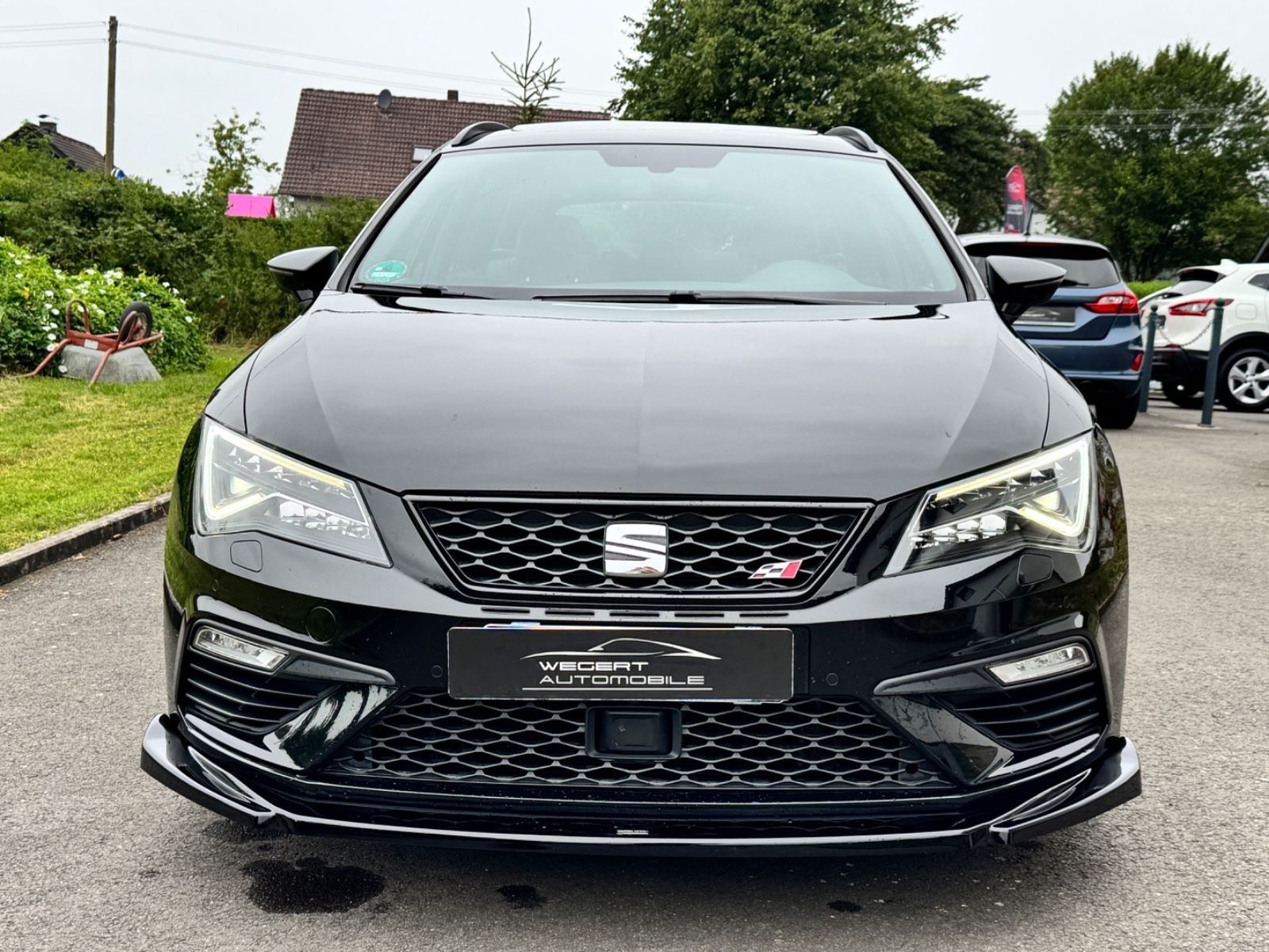 Fahrzeugabbildung SEAT Leon ST Cupra 300 4Drive*PANO*DSG*
