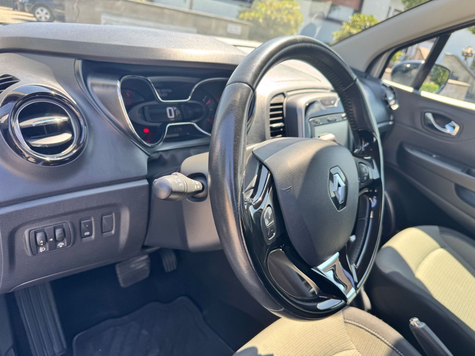 Fahrzeugabbildung Renault Captur Experience* 1.5 cDi* AUTOMATIK* S HEFT*