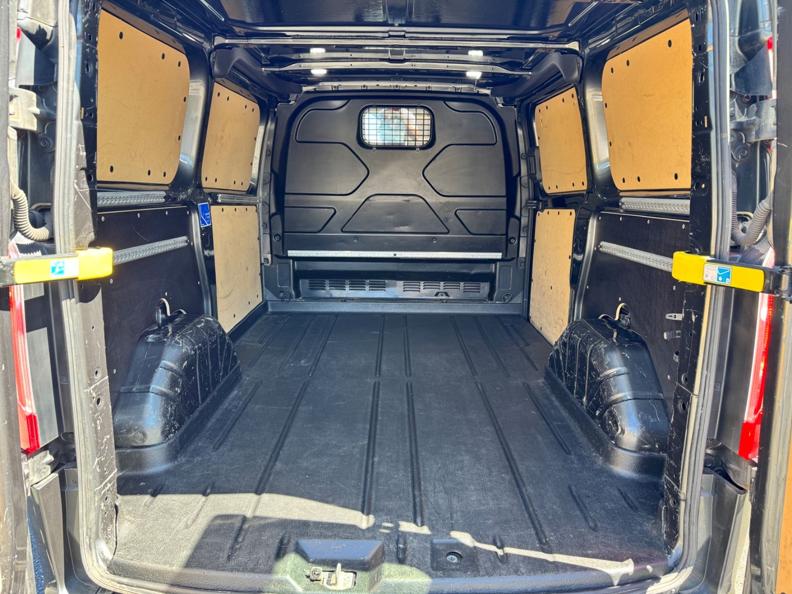 Fahrzeugabbildung Ford Transit Custom Kasten 300 L1*AUTOMATIK*CAM*AHK*