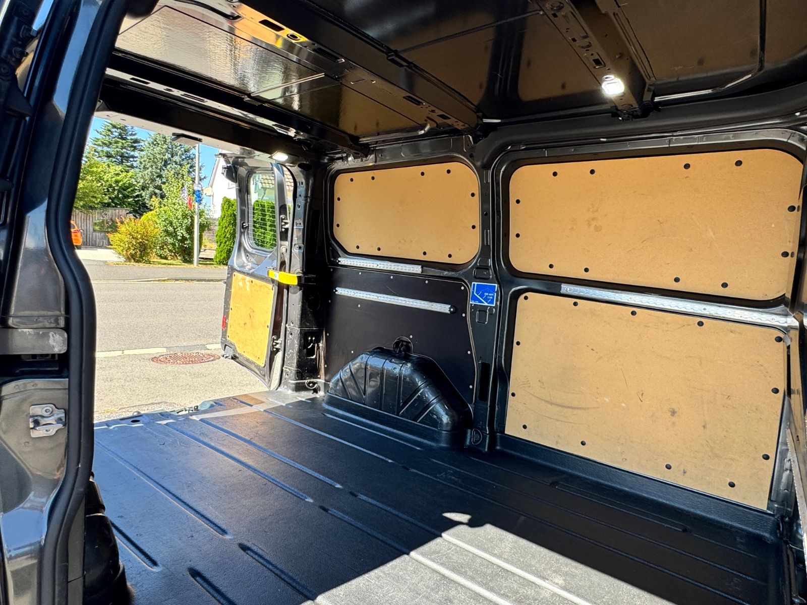 Fahrzeugabbildung Ford Transit Custom Kasten 300 L1*AUTOMATIK*CAM*AHK*
