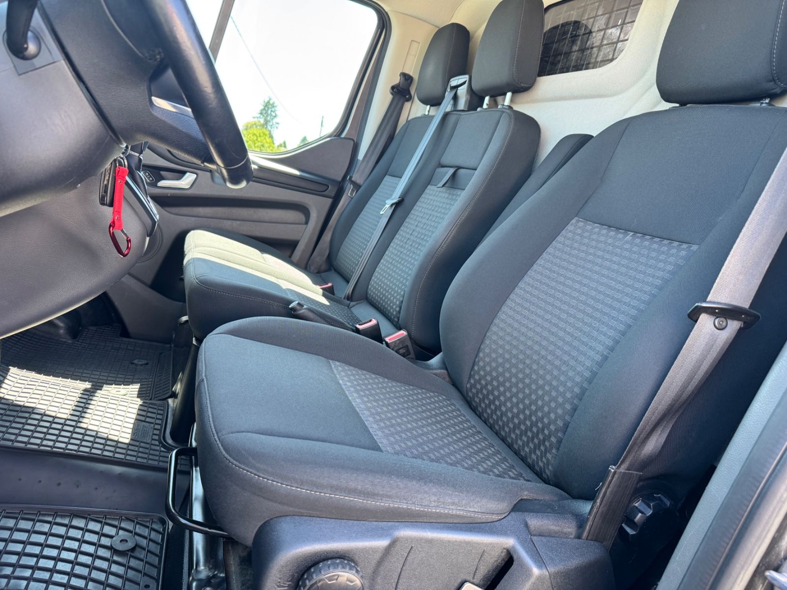 Fahrzeugabbildung Ford Transit Custom Kasten 300 L1*AUTOMATIK*CAM*AHK*