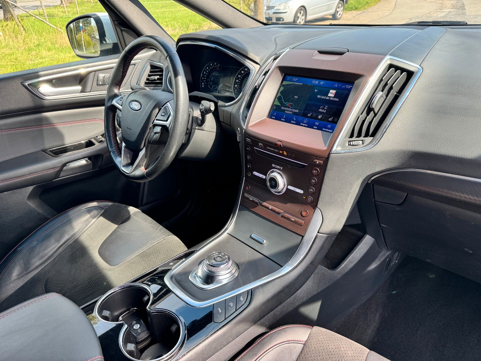 Fahrzeugabbildung Ford S-Max ST-Line*LED*CAM*7 SITZER*AHK*