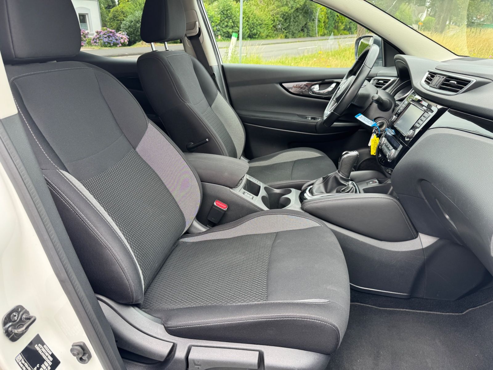 Fahrzeugabbildung Nissan Qashqai Acenta*Getriebeproblem